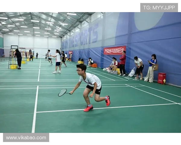 成都羽毛球队技术实力提升再创新高引领羽毛球发展新趋势