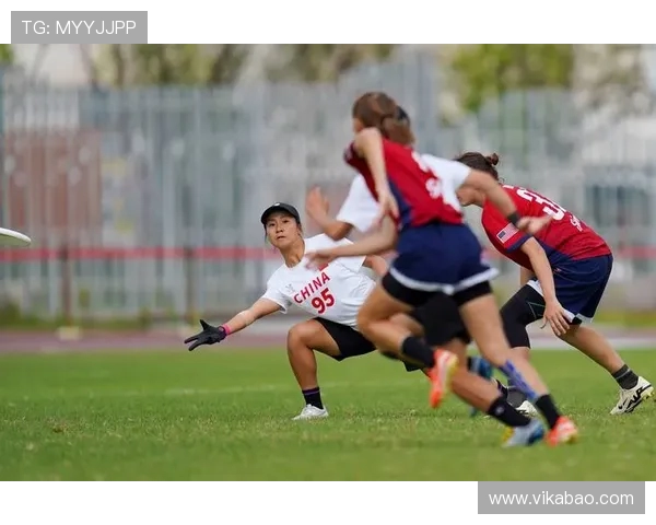 成都飞盘队在全国飞盘配合排行榜中荣获第十名的辉煌成就