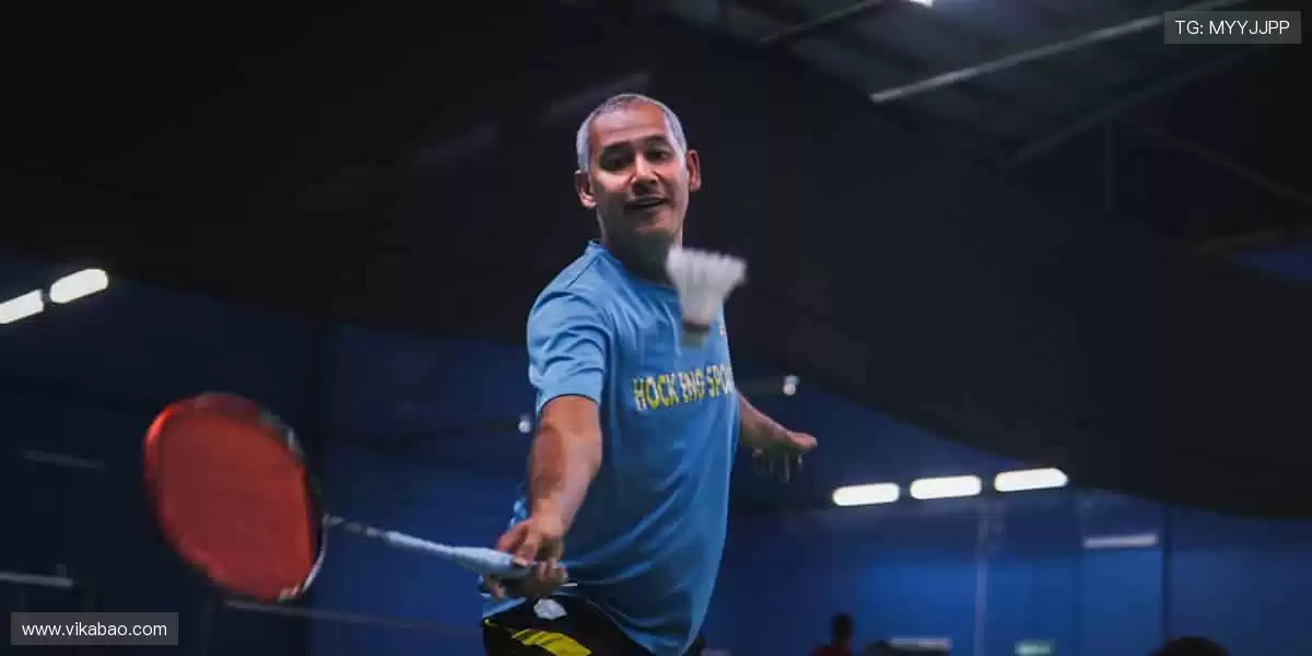 🎁 热爱永不缺席！官方正品周边，把偶像的力量穿在身上，握在手里！